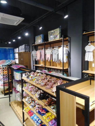 易琪特定制商品展示架 做零售業(yè)的專業(yè)賣場形象師