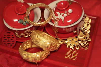 央行新規(guī)8月1日落地:拿現(xiàn)金買黃金、寶石超10萬(wàn)元要上報(bào)!