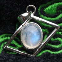 月光石吊墜 新款天然水晶與銀鍍白金的完美結合